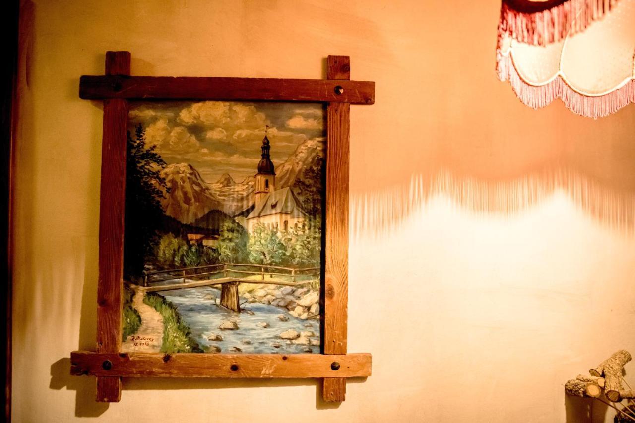 Wood House Republicii Hotel Braşov Buitenkant foto